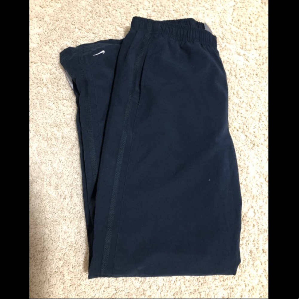 ✨EUC Nike lined sweat pants✨